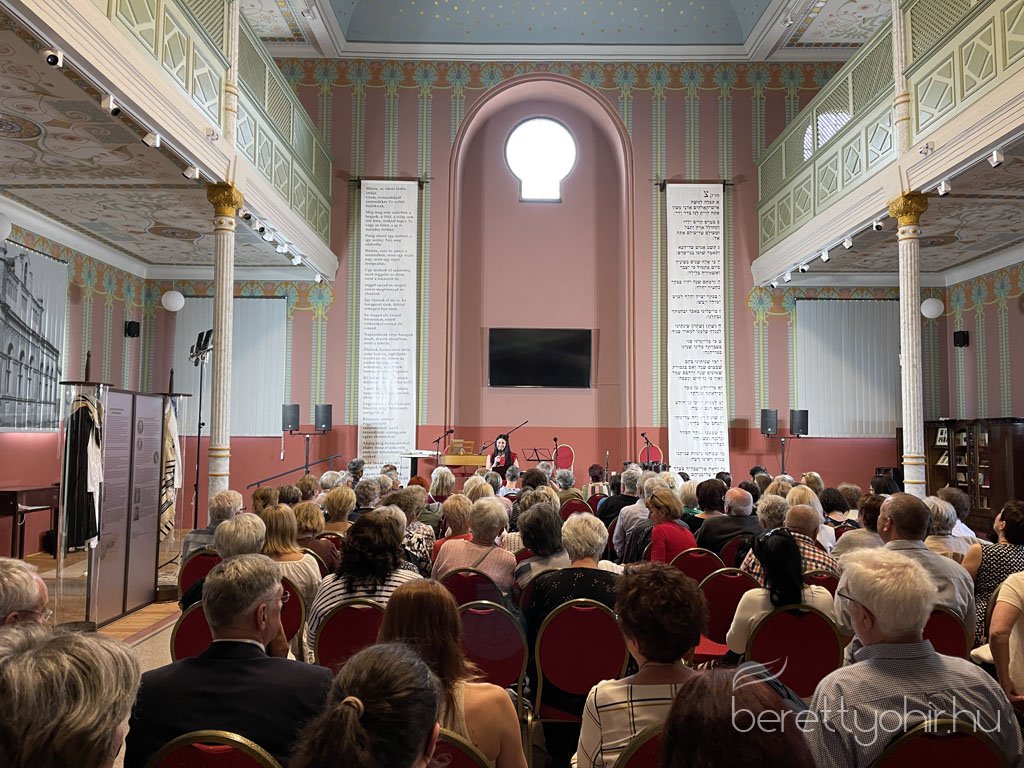 Sebestyén Márta koncertje a zsinagógában 01